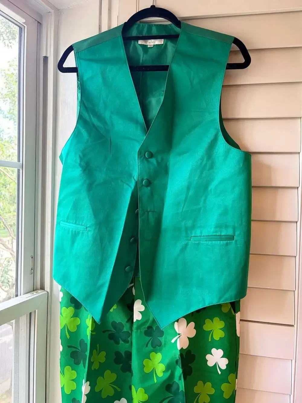 Vesuvio Napoli Shamrock St. Patrick's Day a Halloween 3-Piece Suit & Tie Set